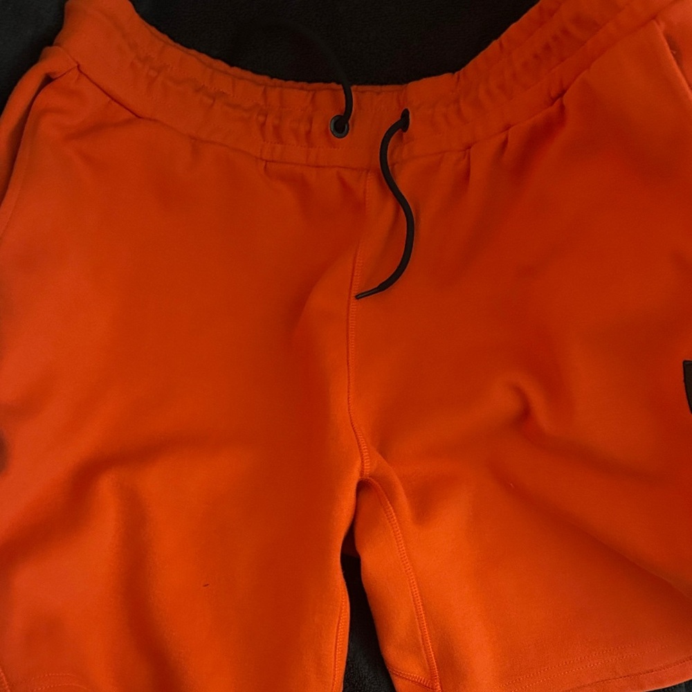 Superdry Men's Bright Orange Athletic Shorts - Picture 4 of 4